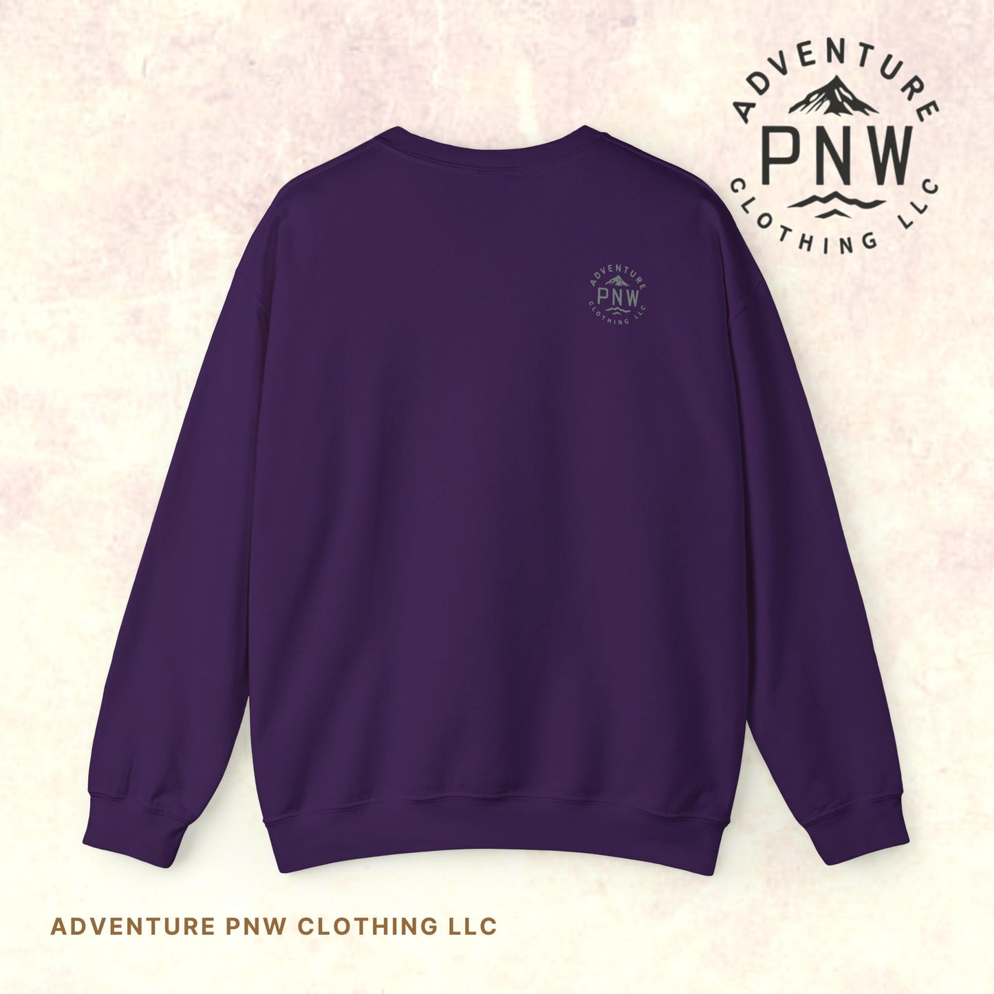 Bigfoot “I’m Right Here” Sweatshirt –Adventure Funny Unisex Crewnec