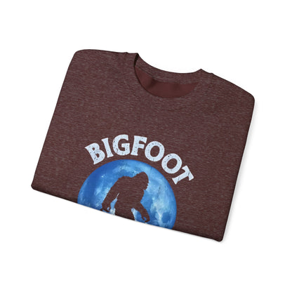 Funny Sasquatch Vintage Unisex Sweatshirt, Bigfoot Saw Me Shirt, Gift for Cryptid Lover, Yeti Graphic Pullover, Cryptozoology Crewneck